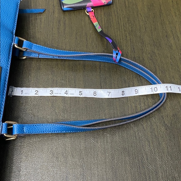 Trina Turk Blue Pebbled Faux Leather Tote/Purse Shoulder Bag with Colorful Pouch - Picture 11 of 16